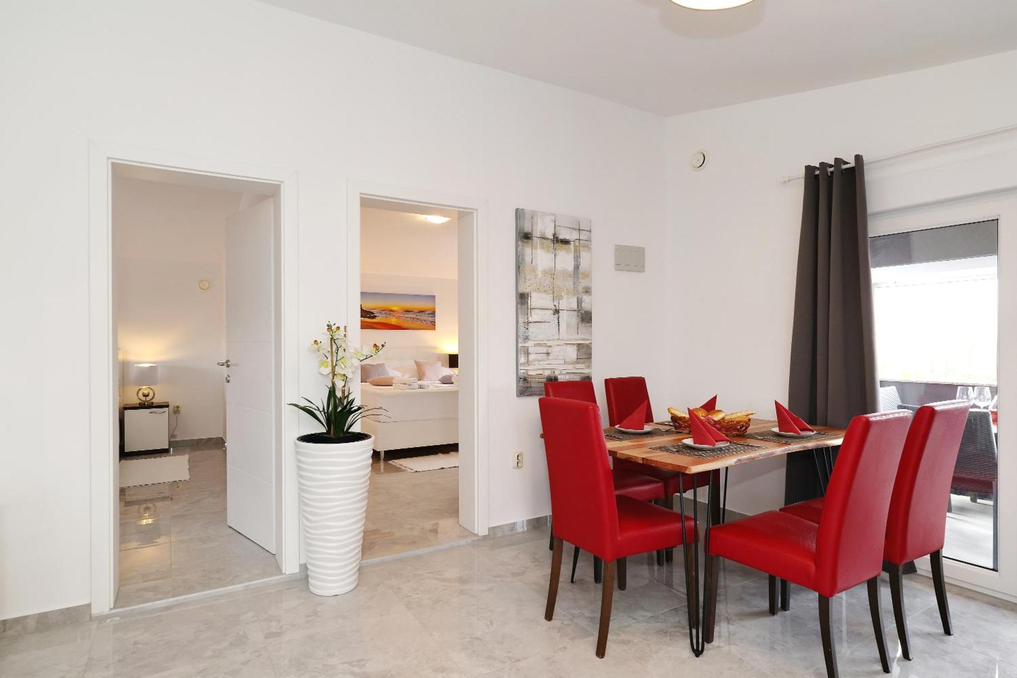 Apartments Rosini, 300M From The Beach With Shared Tavern And Bikes, Nin Eksteriør billede